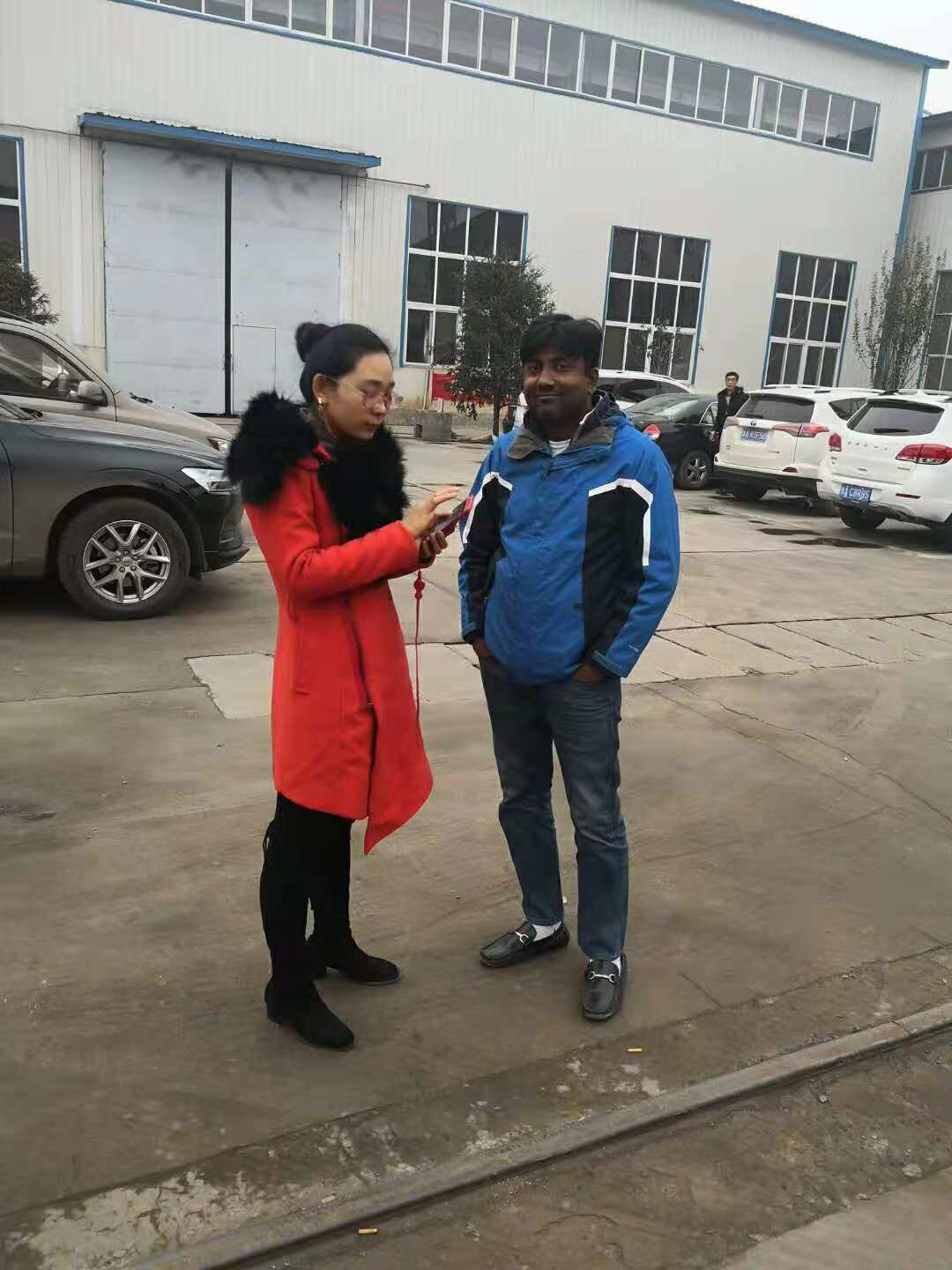 Иностранные клиенты посещают наш завод